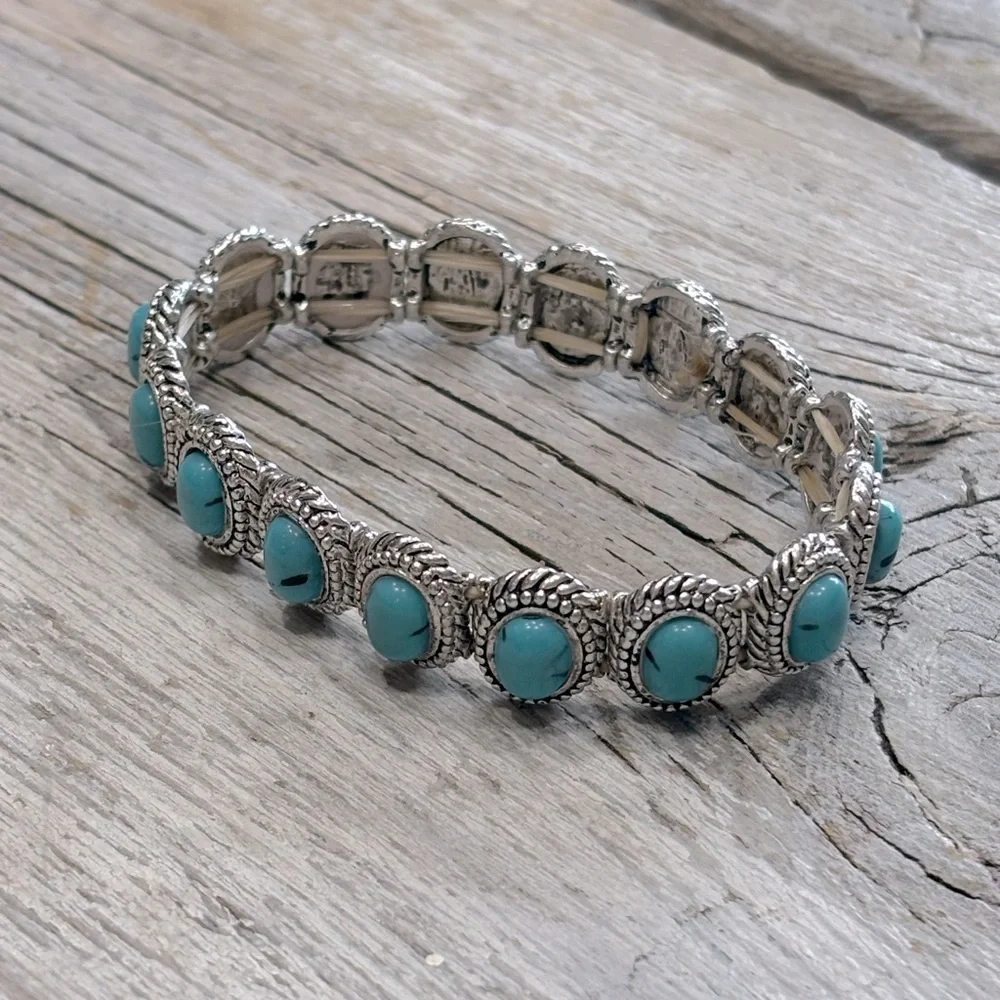Vintage Silver Tone & Turquoise Stretch Southweastern Bracelet. Boho Women’s OS